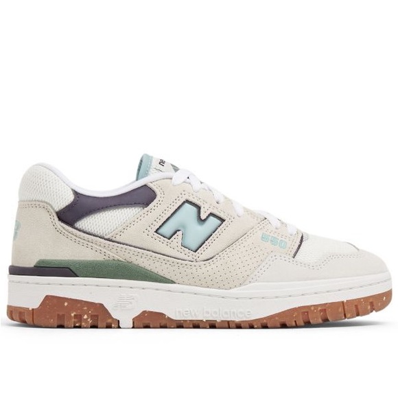 New Balance Shoes - New Balance 550 logo-embossed sneakers size 8